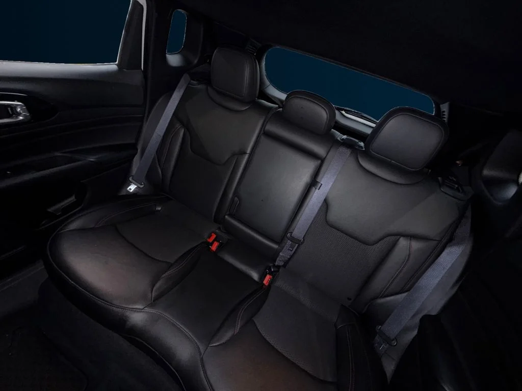 Used 2025 White Jeep Trailhawk image 16