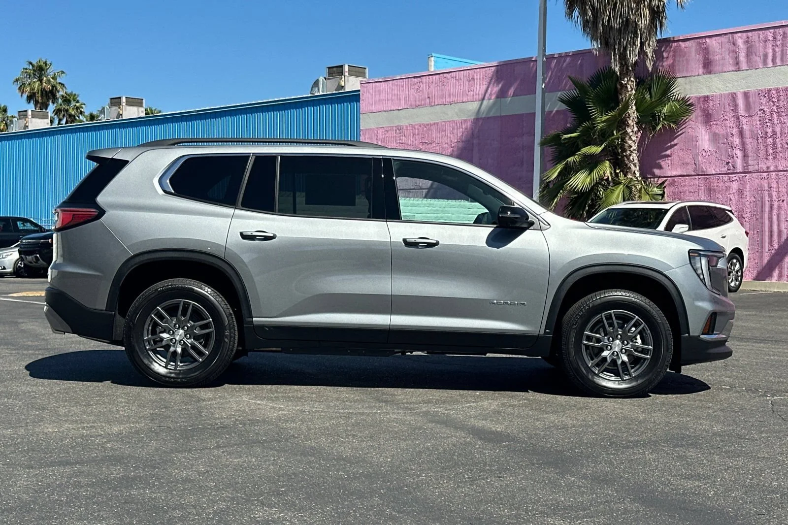 New 2026 Sterling Metallic GMC Elevation image 3