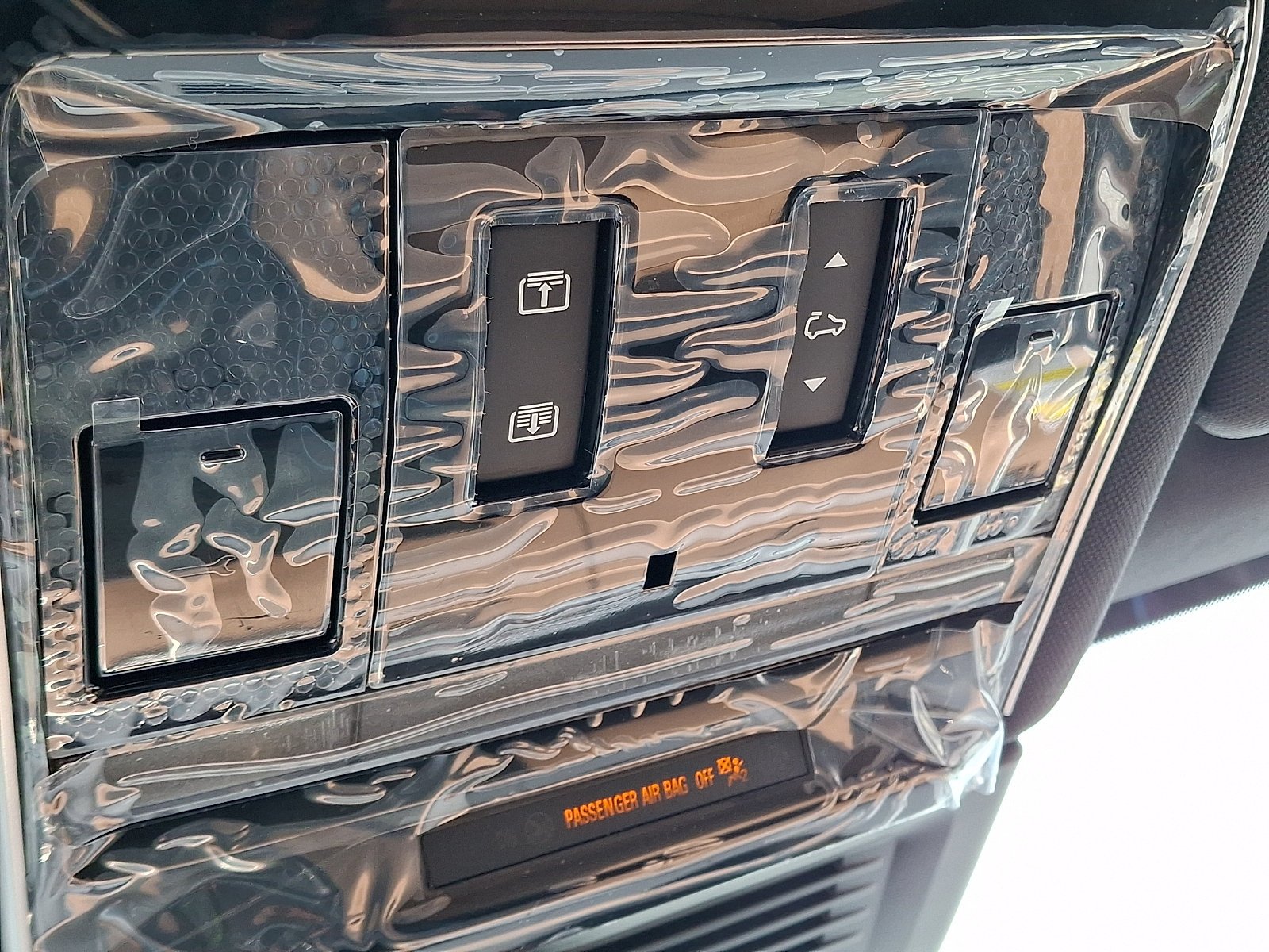 New 2026 Santorini Black Land Rover  image 16