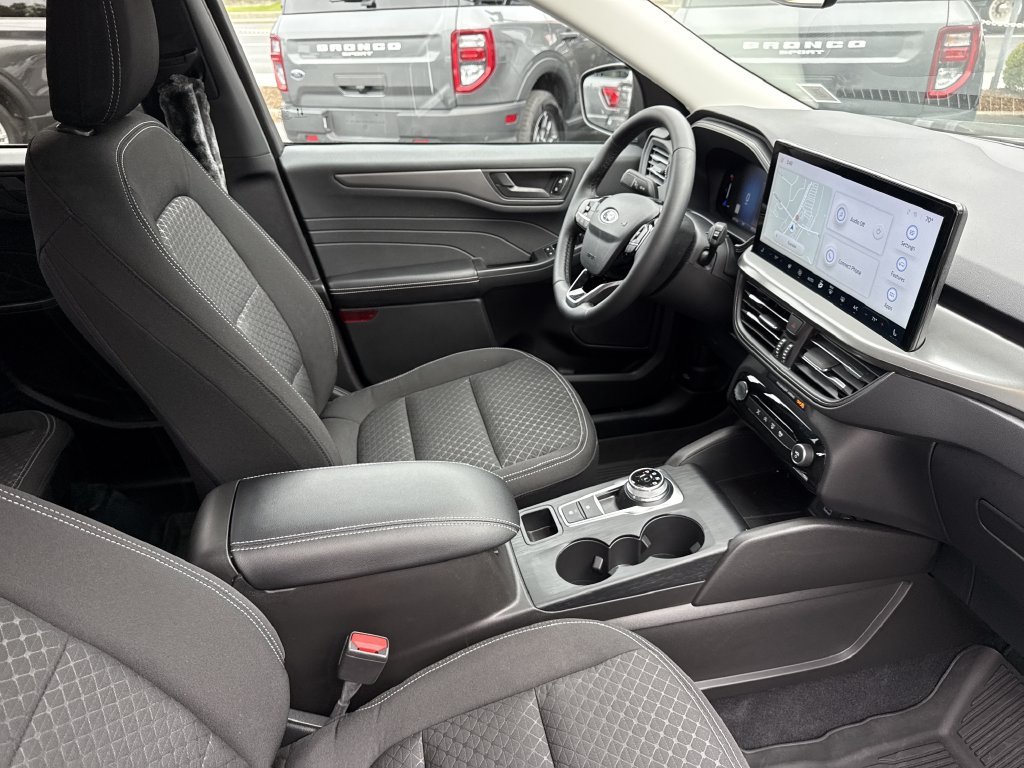 Used 2023 Gray Ford Active image 28
