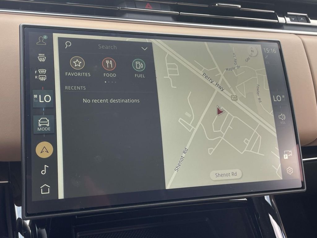 New 2026 Santorini Black Land Rover Dynamic SE image 26