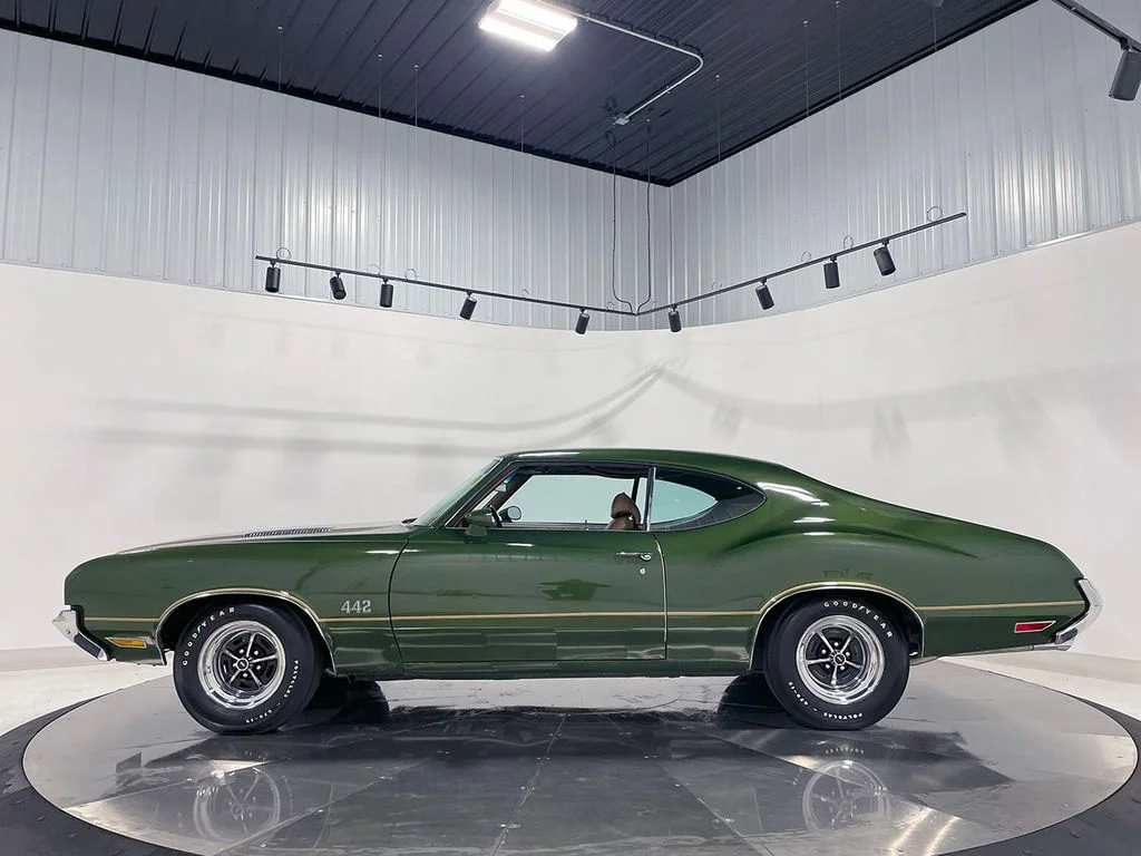 Used 1972  Oldsmobile  image 14
