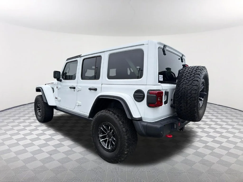 Used 2024 White Jeep Rubicon X image 7