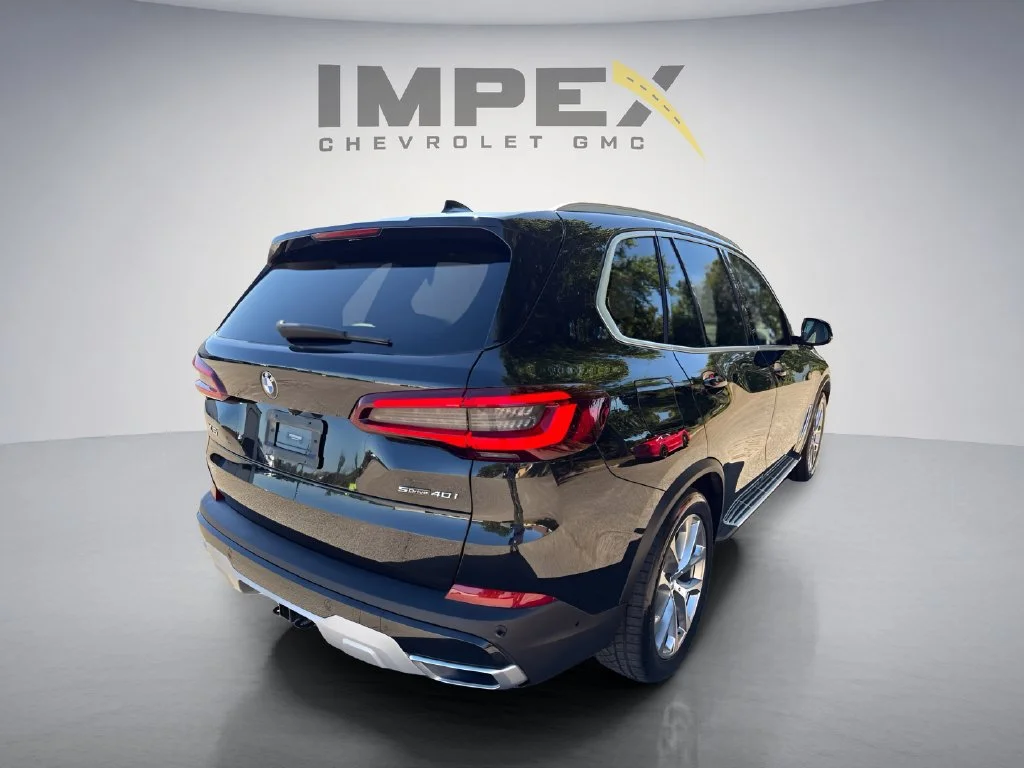 Used 2021 Black BMW sDrive40i image 5