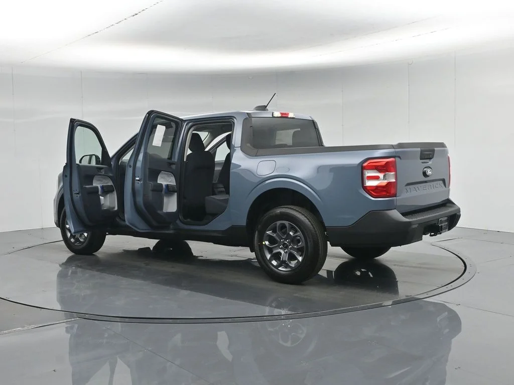 New 2026 Gray Ford XLT image 32