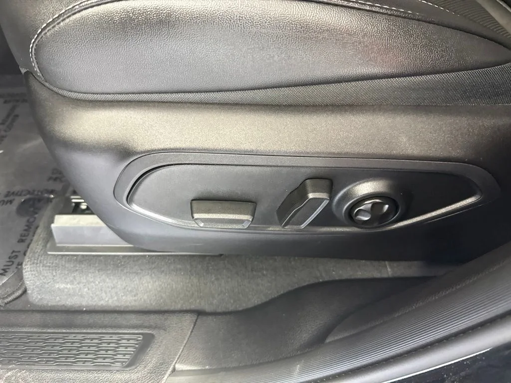 Used 2024 Black Jeep 4xe image 17