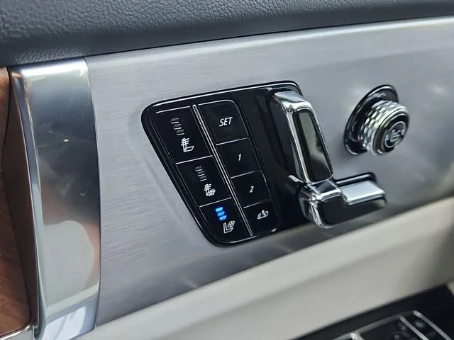 2026 Cadillac VISTIQ Sport - Photo 12