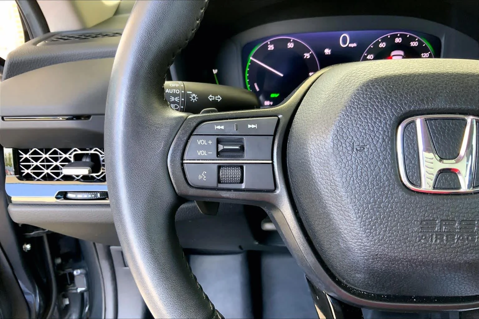 Used 2024 Meteorite Gray Metallic Honda EX-L image 24