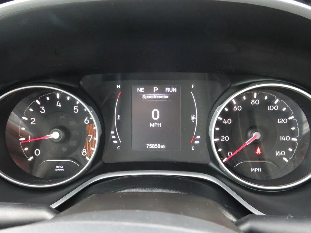Used 2019 Granite Crystal Metallic Clear Jeep Altitude image 25