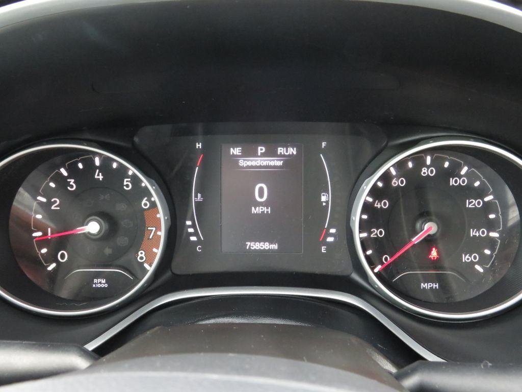 Used 2019 Granite Crystal Metallic Clear Jeep Altitude image 25