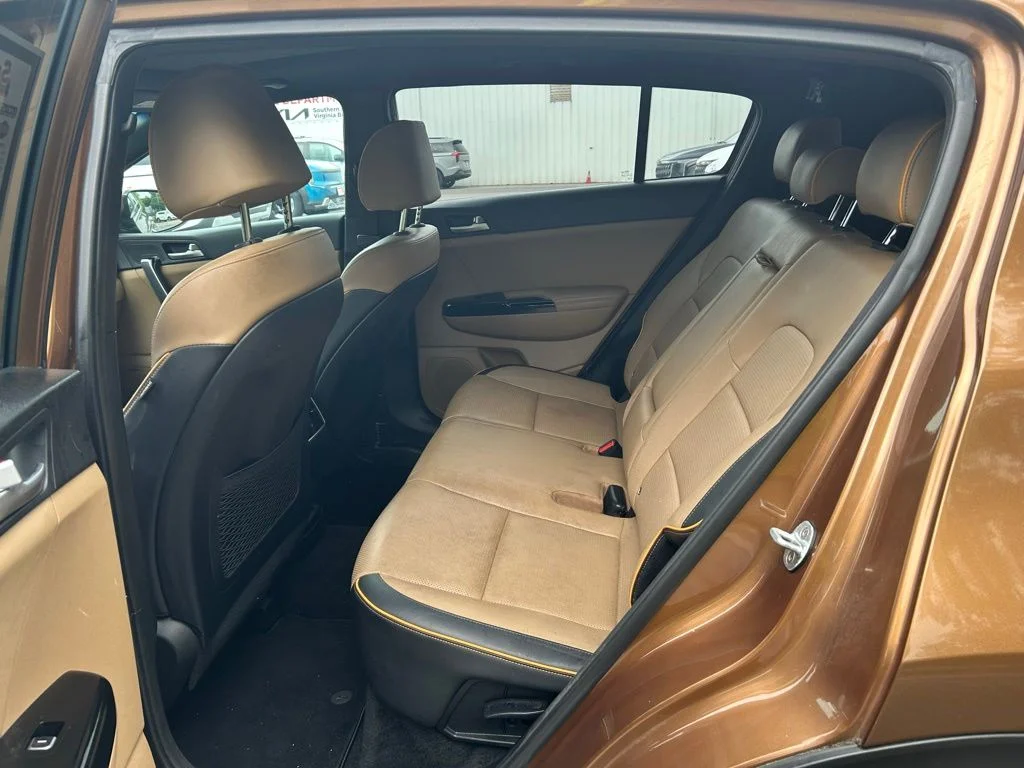 Used 2018 Brown Kia SX image 27