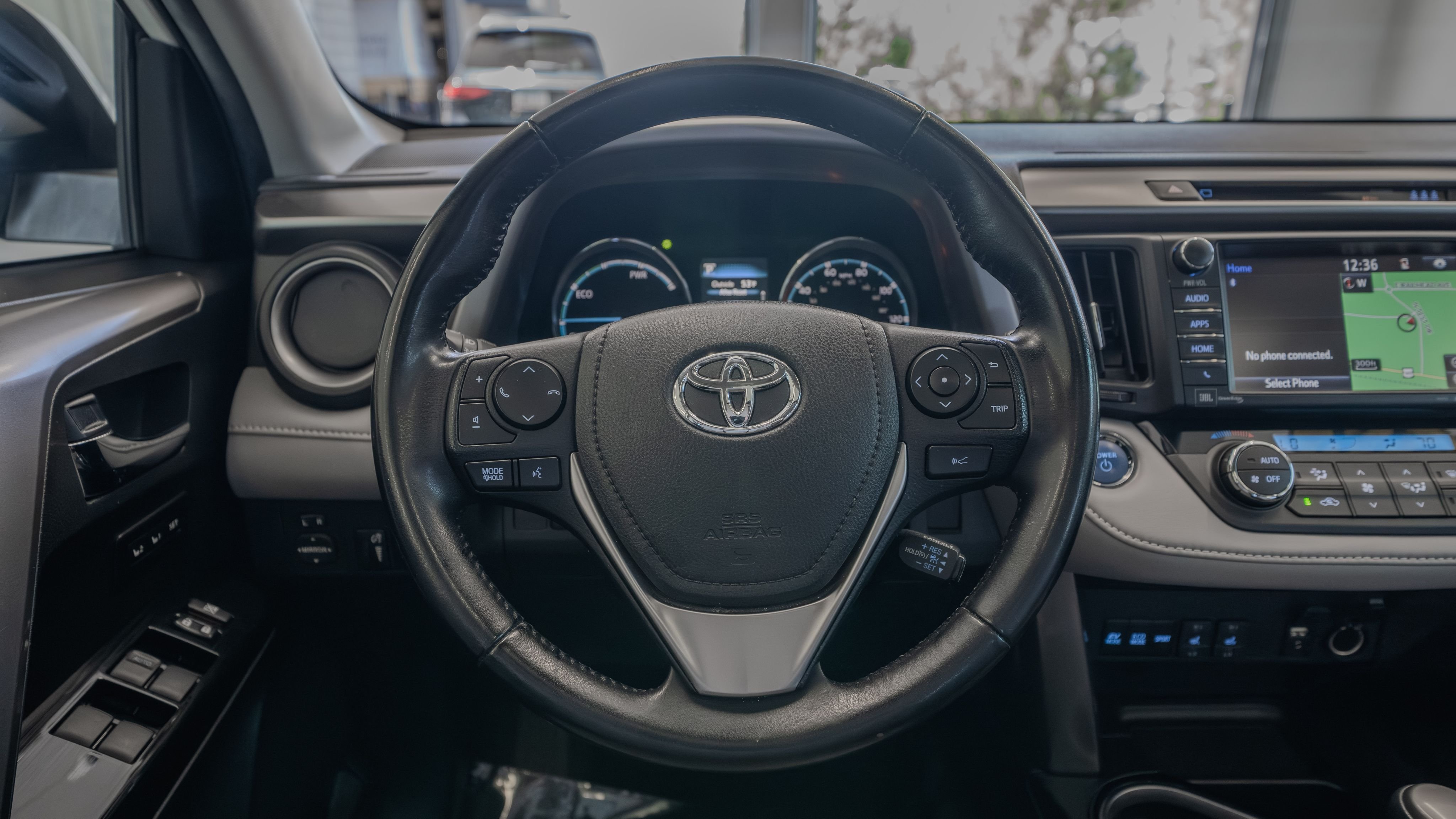 Used 2018 Blizzard Pearl Toyota Limited image 9
