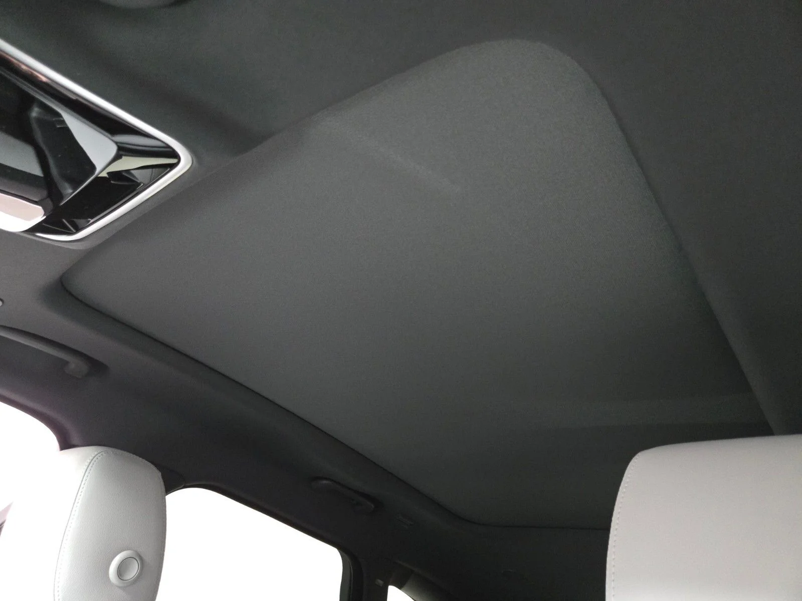New 2026 Varesine Blue Land Rover S image 12