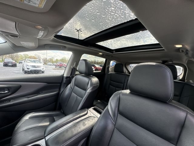 Used 2024 White Nissan SL image 22