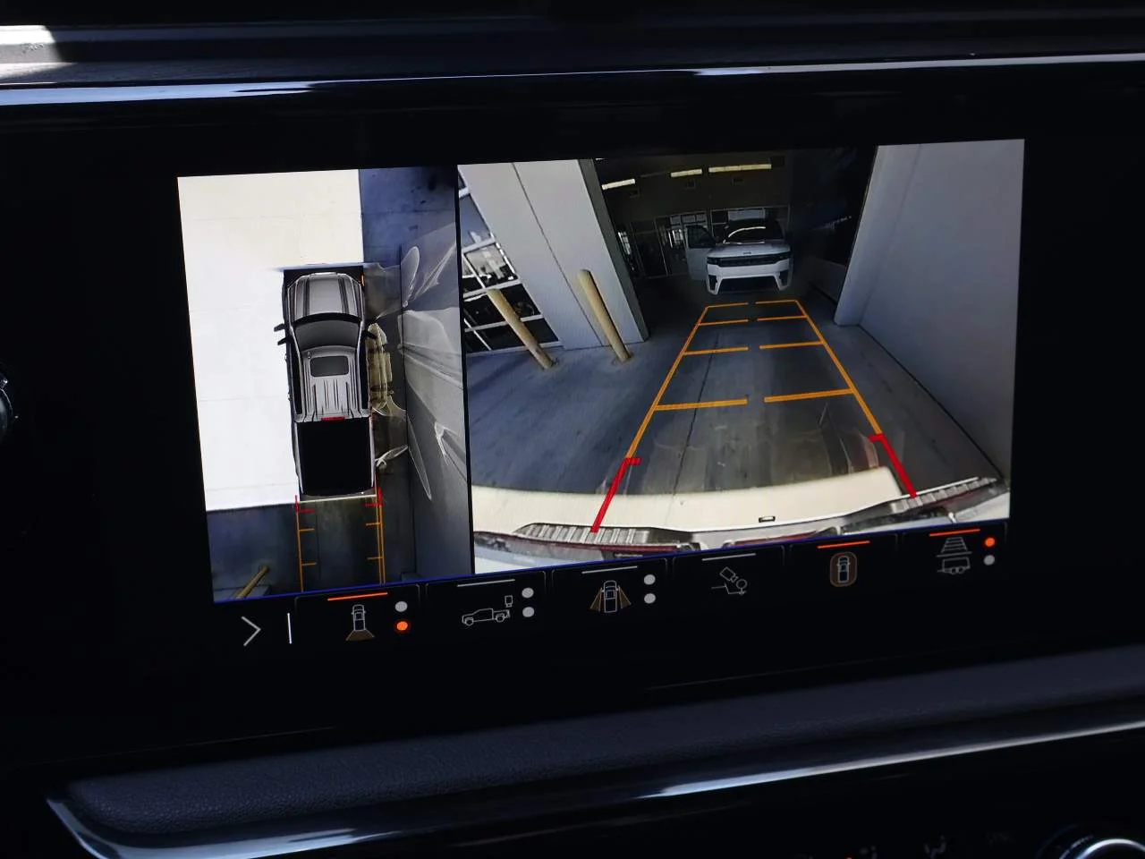 Used 2025 Summit White GMC AT4 Crew Cab image 15