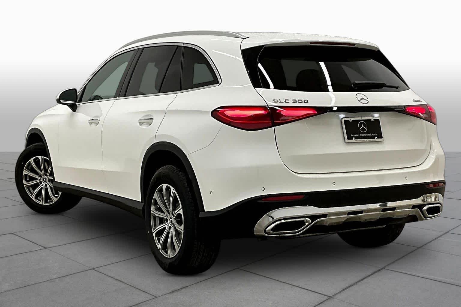 New 2026 Polar White Mercedes-Benz GLC 300 image 12