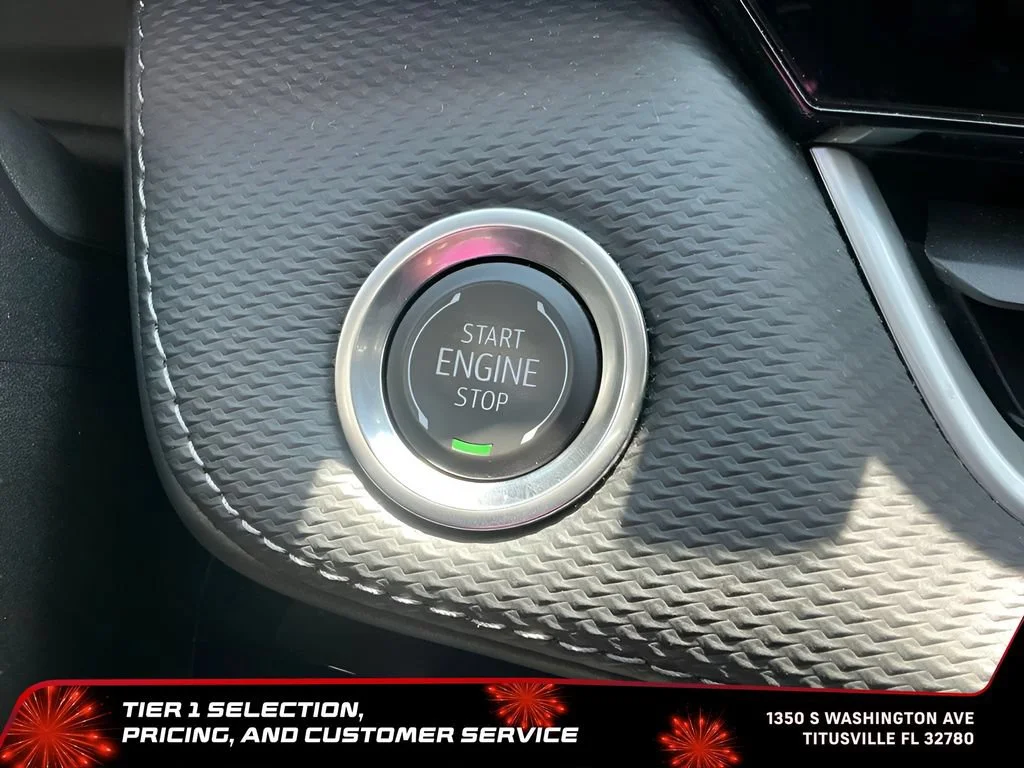 Used 2025 Mosaic Black Metallic Chevrolet LT image 31