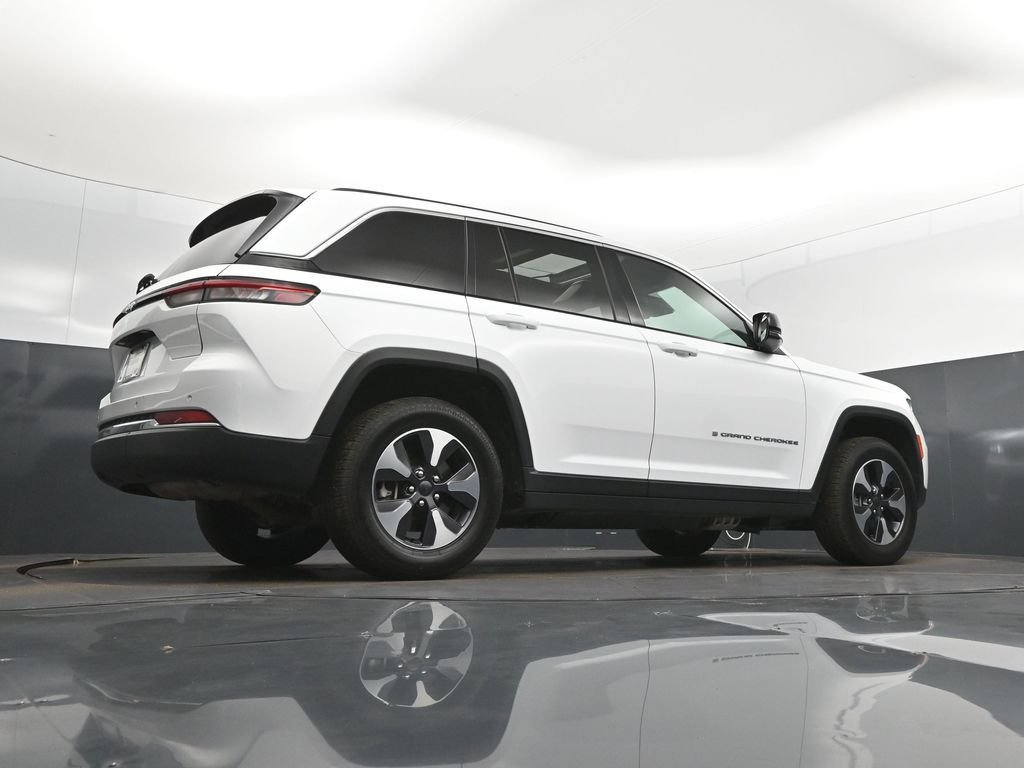 Used 2024 White Jeep 4xe image 42