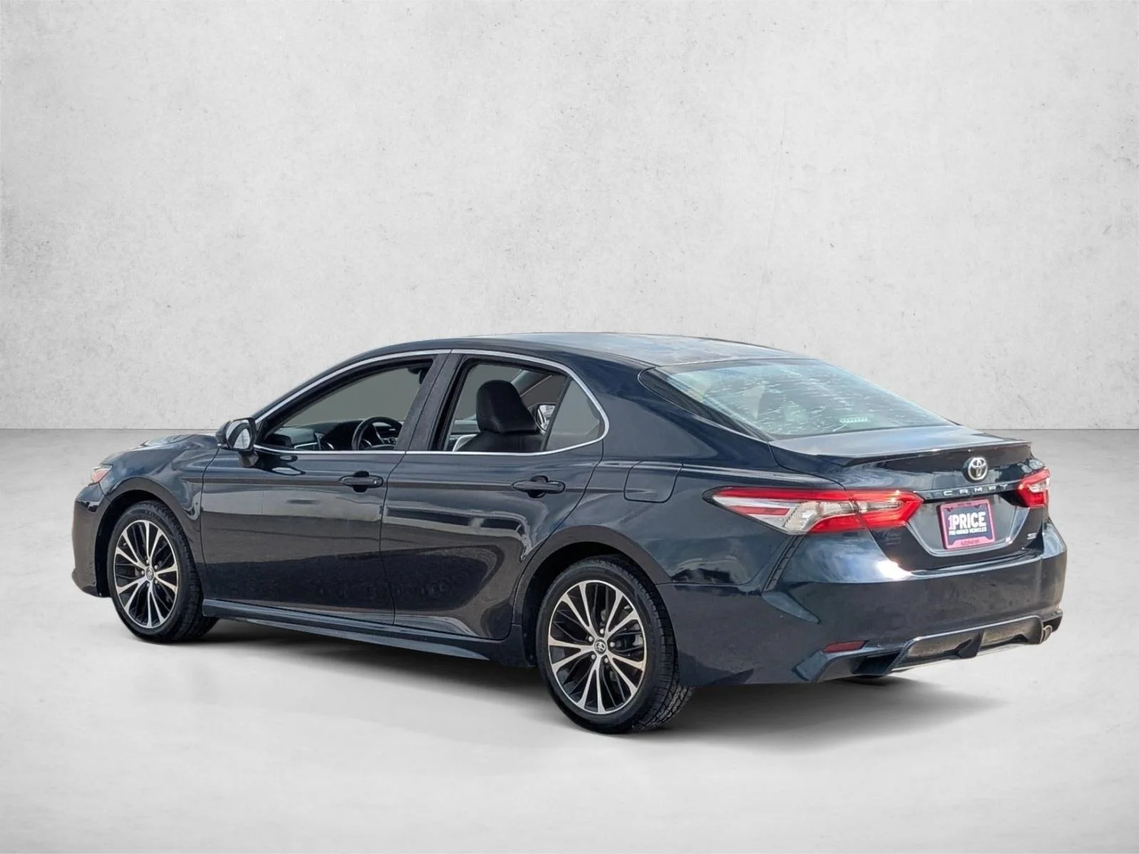 Used 2018 Galactic Aqua Mica Toyota SE image 8