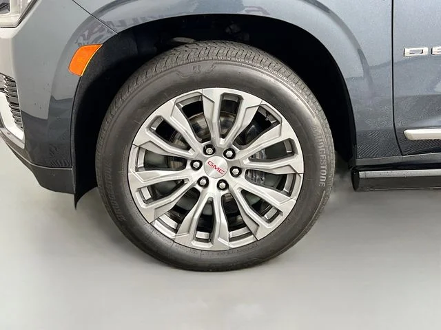 Used 2021 Blue GMC Denali image 30