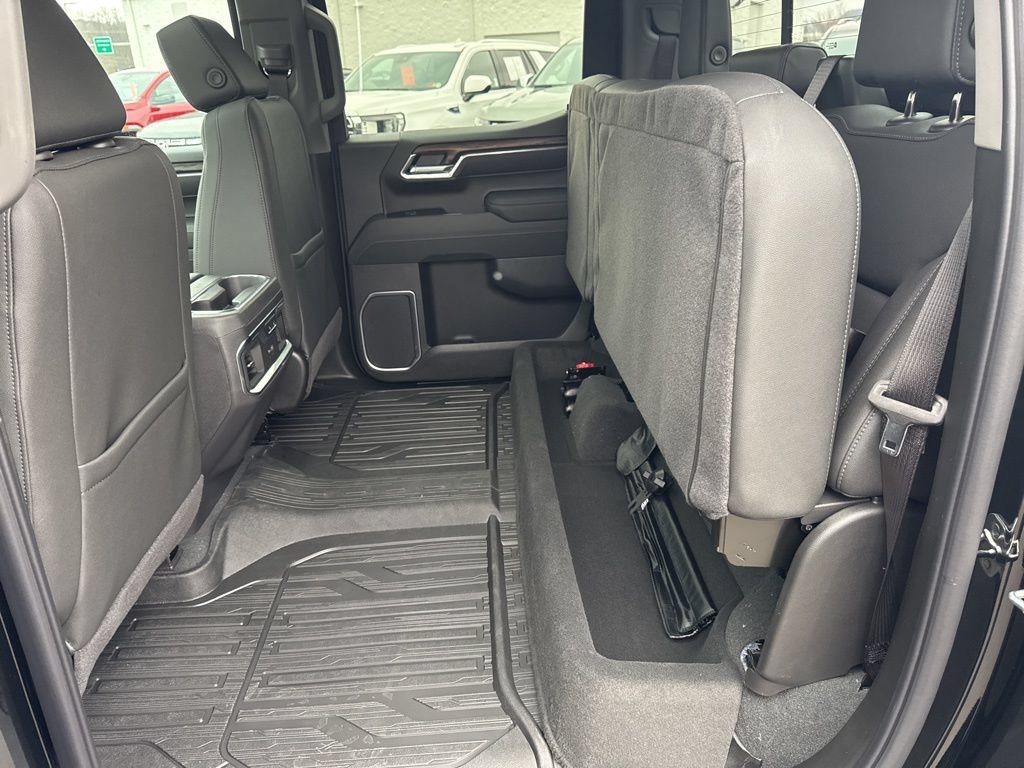 2026 GMC Sierra 1500 SLT - Photo 7