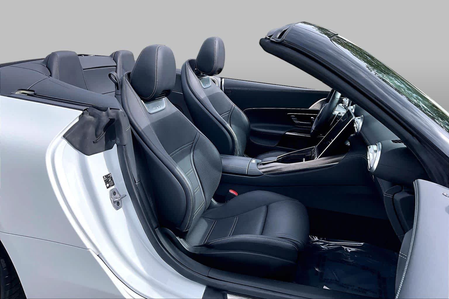 Certified Used 2022 MANUFAKTUR Moonlight White Metallic Mercedes-Benz AMG® SL 55 image 9