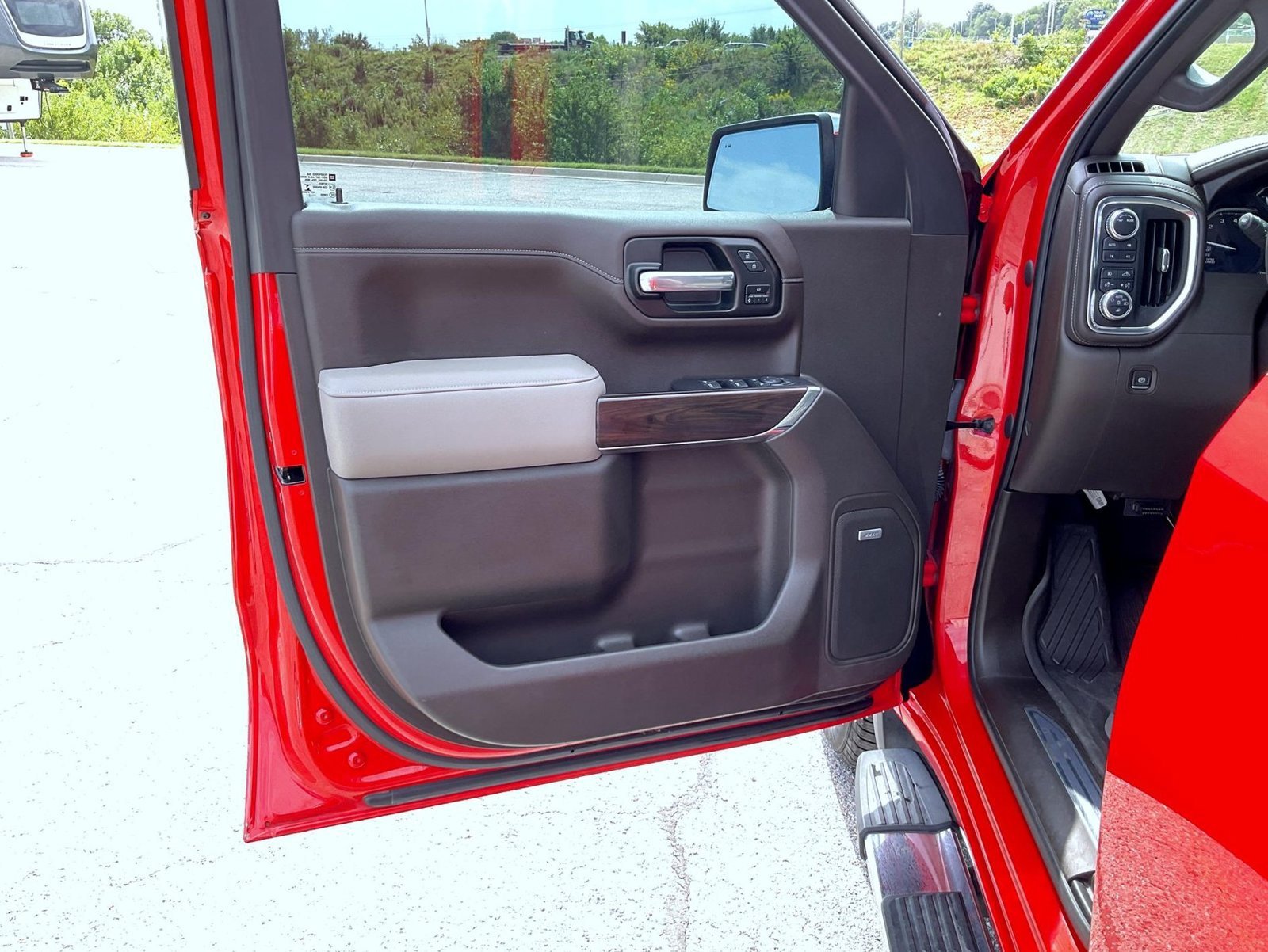 2021 GMC Sierra 1500 SLT - Photo 9