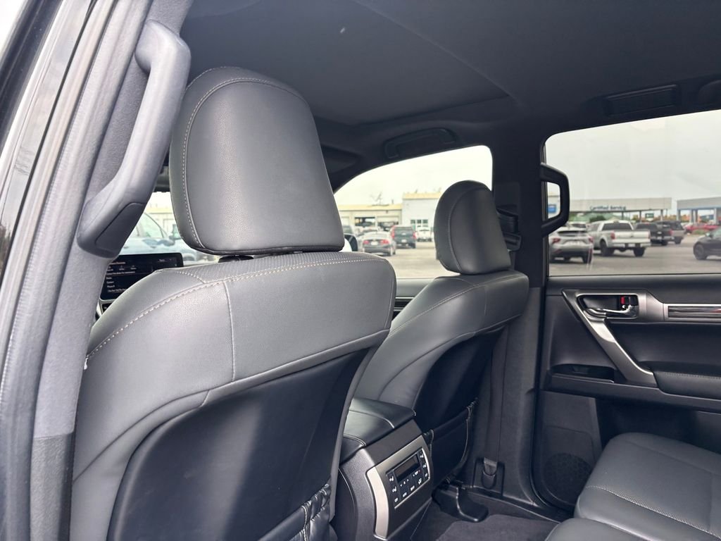Used 2023 Black Lexus 460 image 27