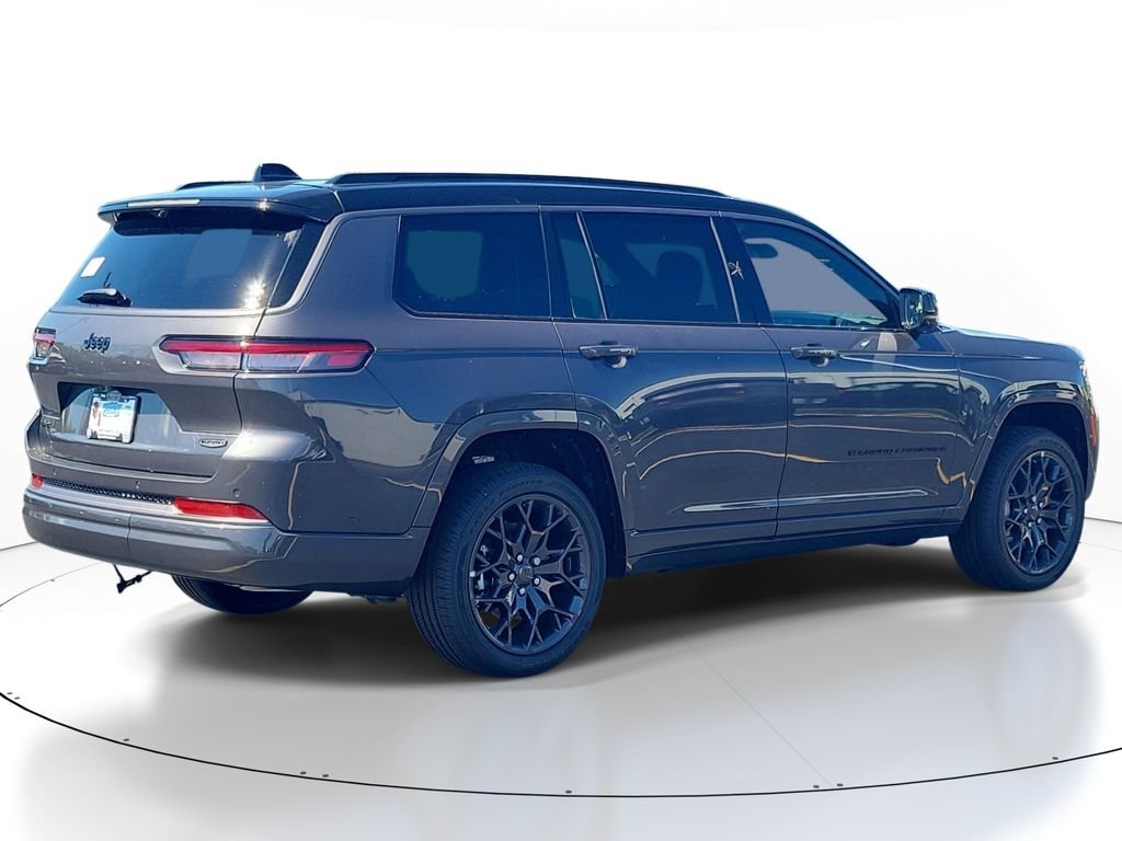 New 2026 Baltic Gray Metallic Clear-Coat Exterior Paint Jeep Summit image 4