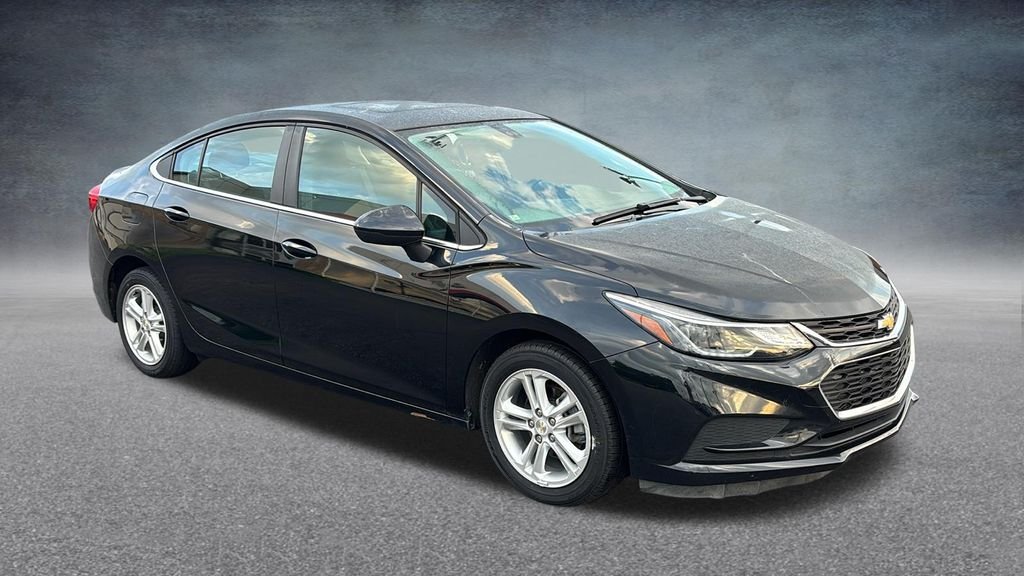 Used 2016 Chevrolet Cruze LT with VIN 1G1BE5SM7G7323480 for sale in Delaware, OH