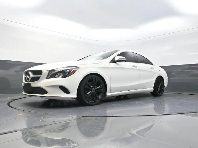 Used 2019  Mercedes-Benz CLA 250 image 33