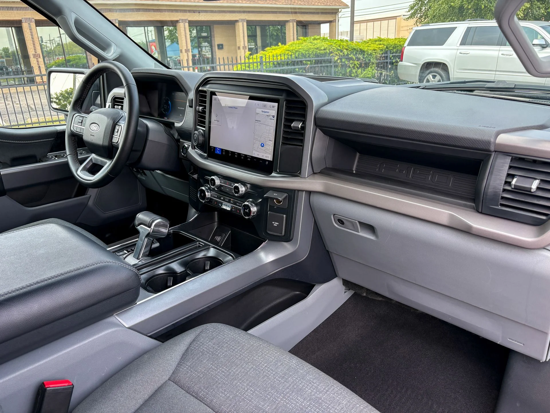Used 2025 Red Ford XLT image 27