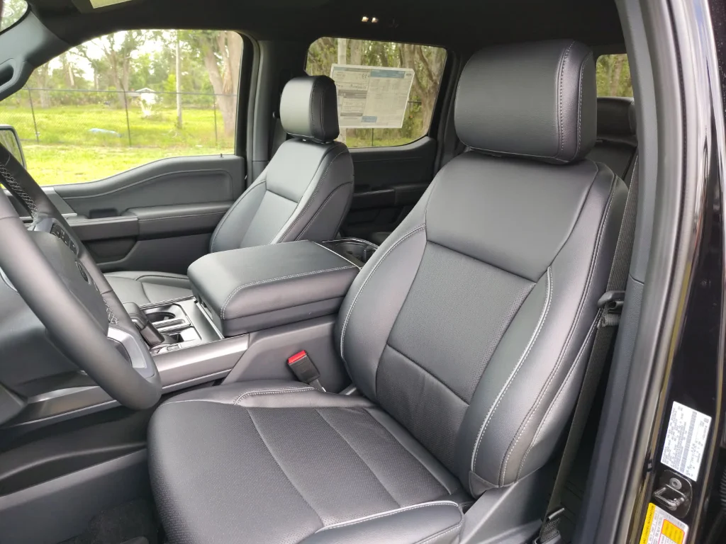 New 2026 Agate Black Metallic Ford Lariat® image 17