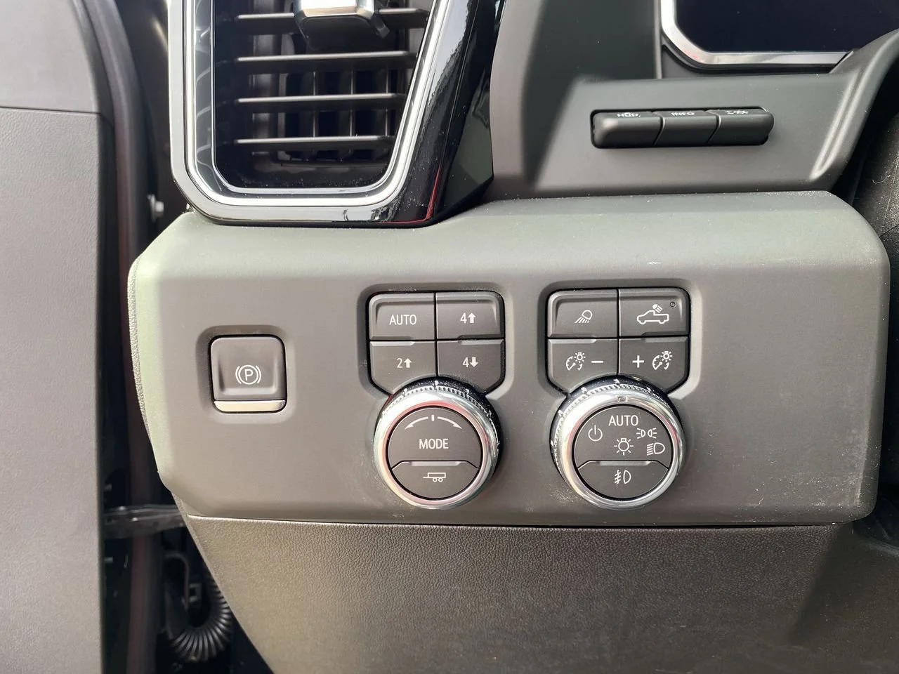 New 2026 Onyx Black GMC Denali DRW image 15