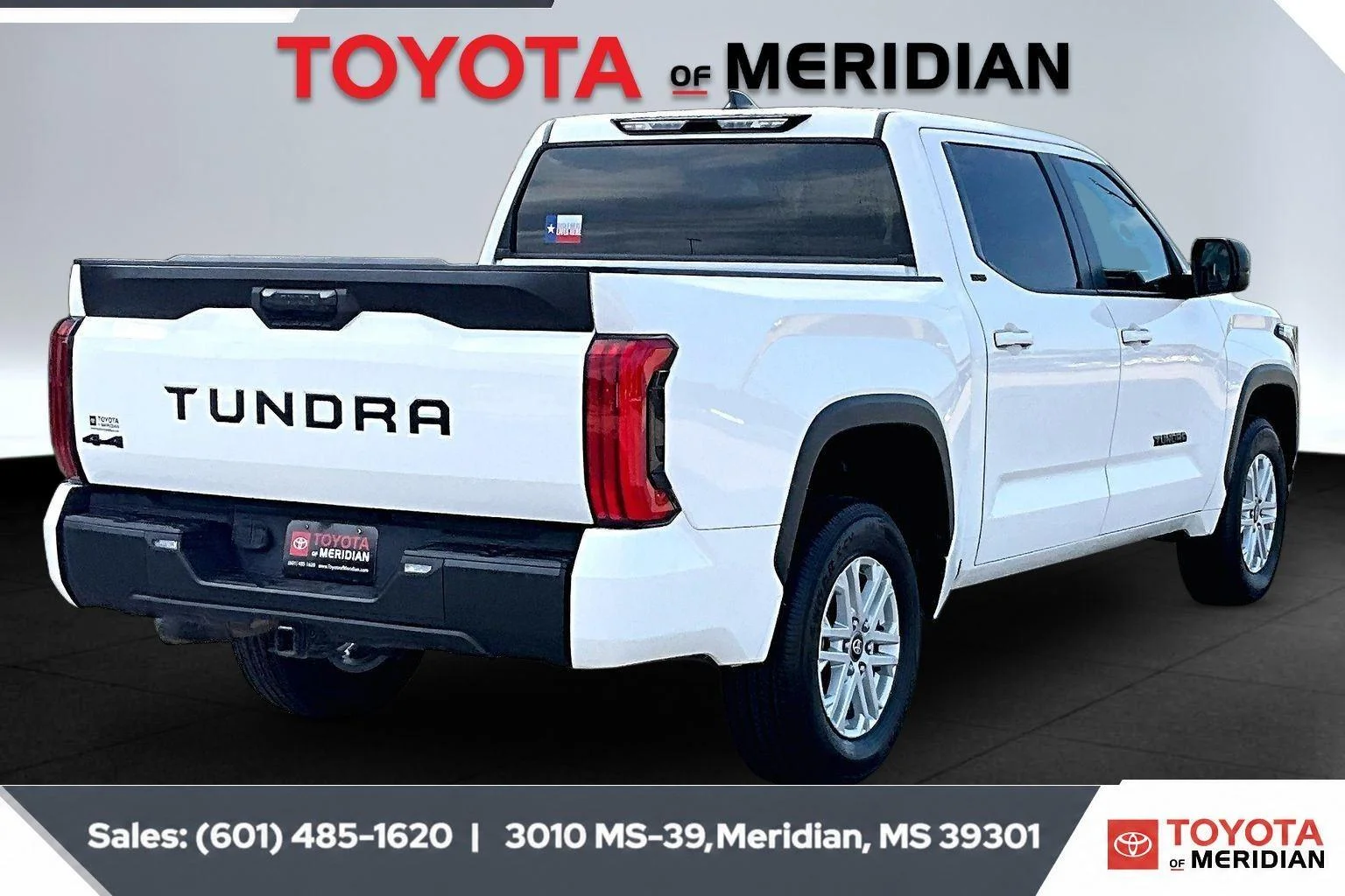 Used 2024 Ice Cap Toyota SR5 image 10