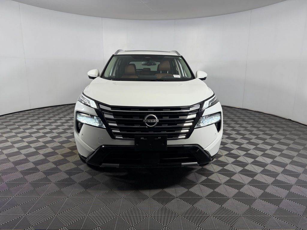 Used 2026 White Nissan Platinum image 6