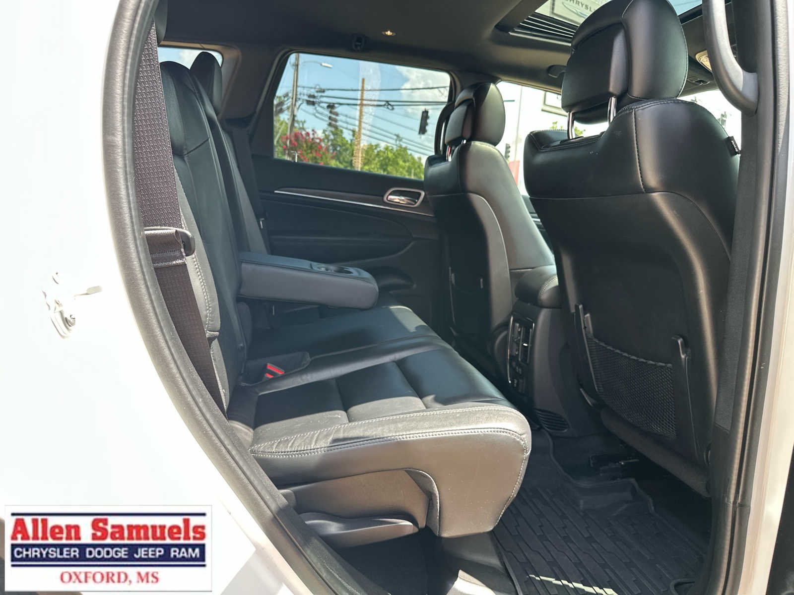 Used 2022 Bright White Clearcoat Jeep Limited image 42