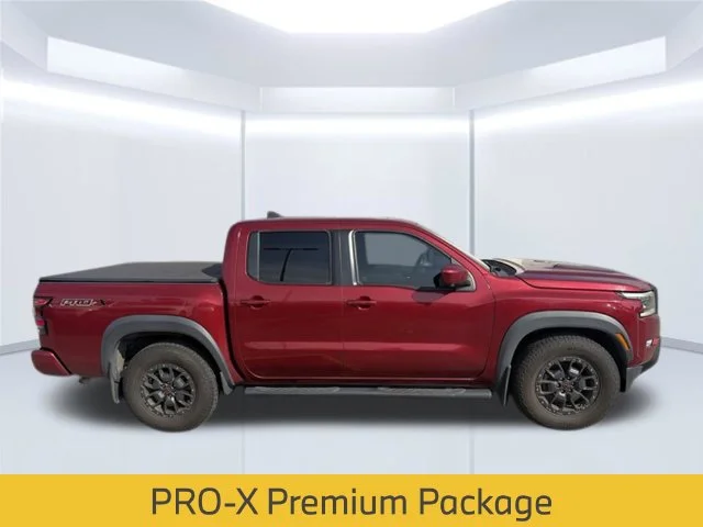 Used 2022 Red Nissan PRO-X image 5
