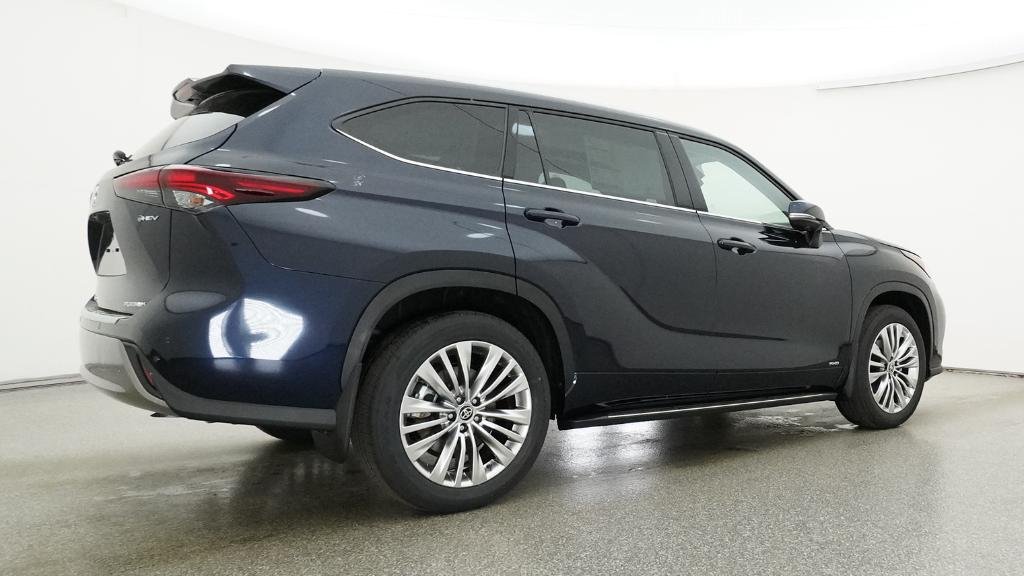 2026 Toyota Highlander Platinum - Photo 17
