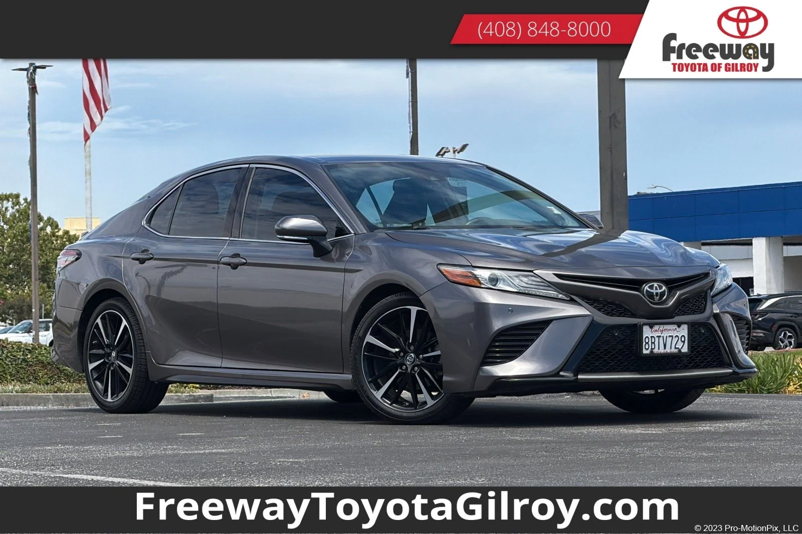 Used 2018 Gray Toyota XSE image 1