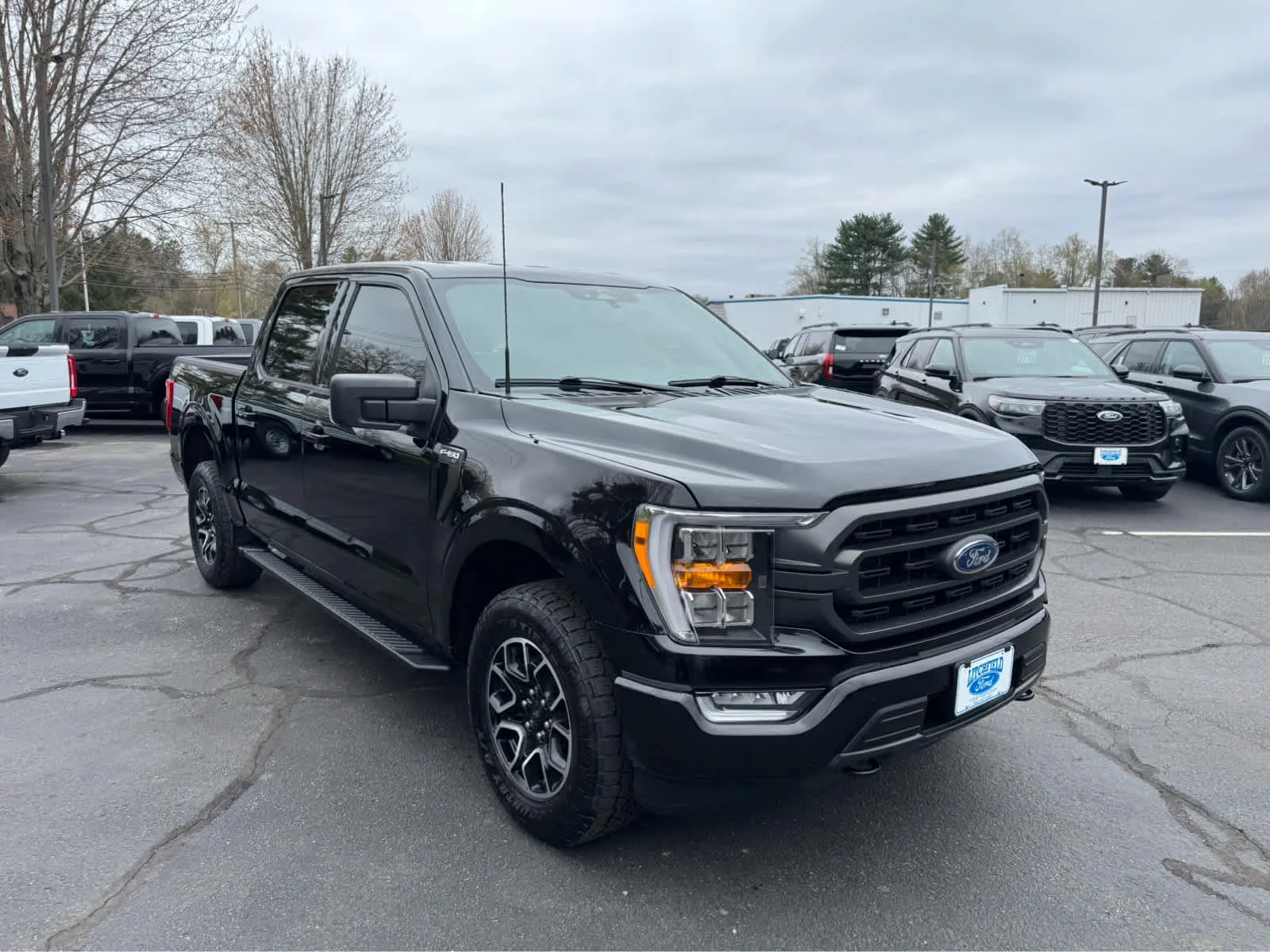 Certified Used 2023 Agate Black Ford XLT image 8