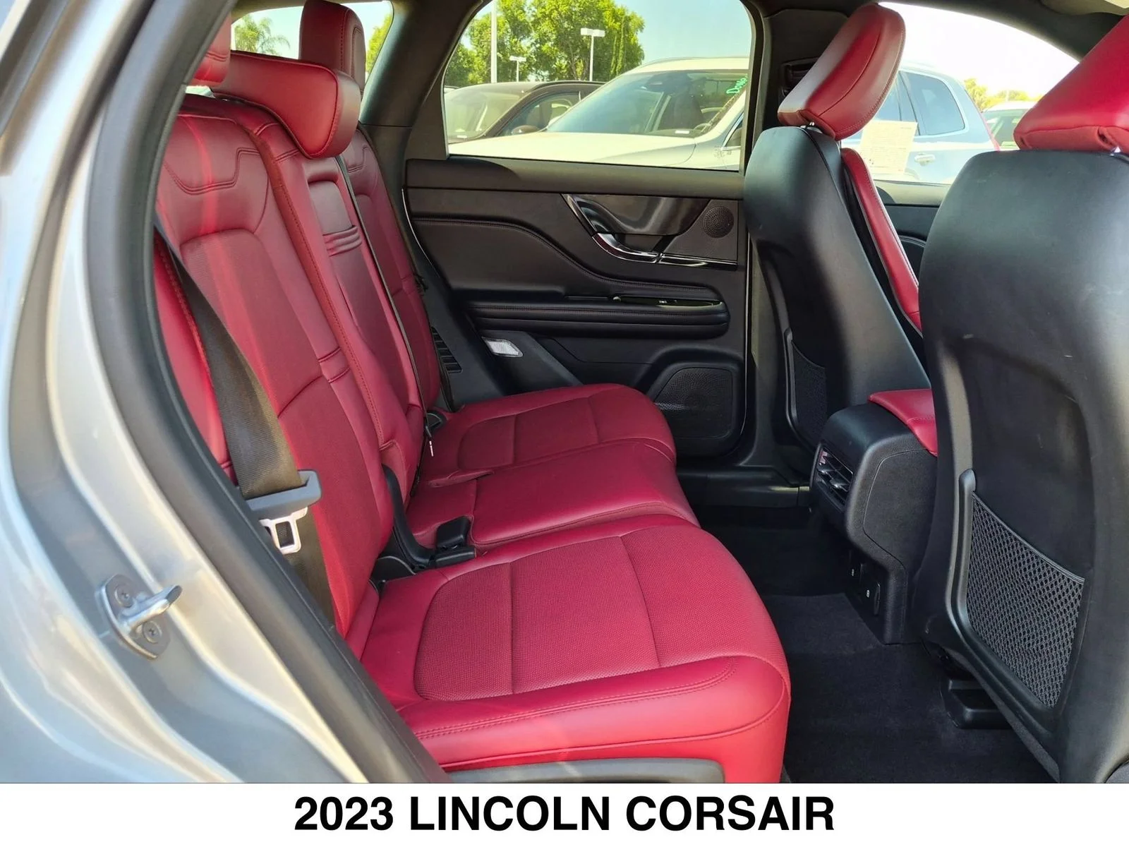 Used 2023 Silver Lincoln Reserve image 25