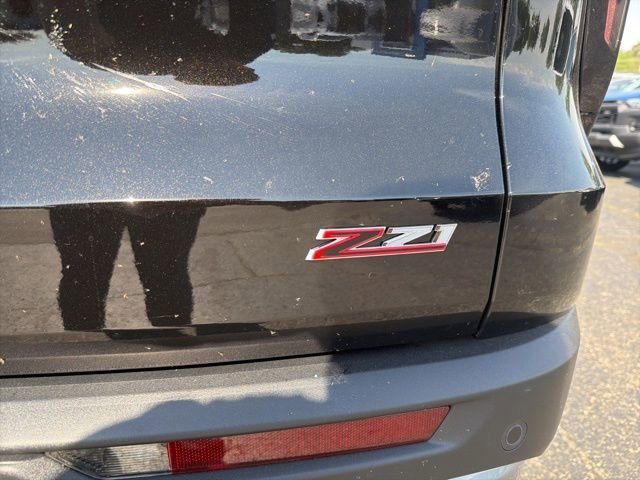 New 2026 Mosaic Black Metallic Chevrolet Z71 image 16