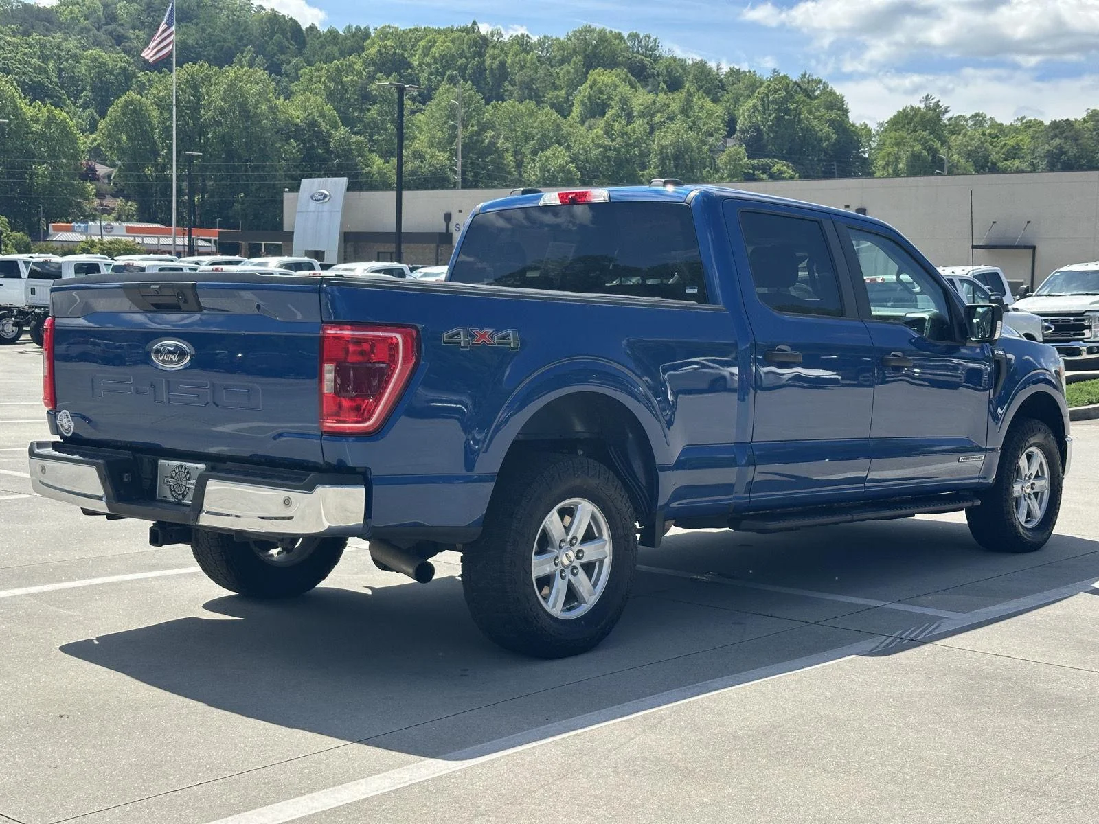 Used 2022 BLUE Ford XL image 7