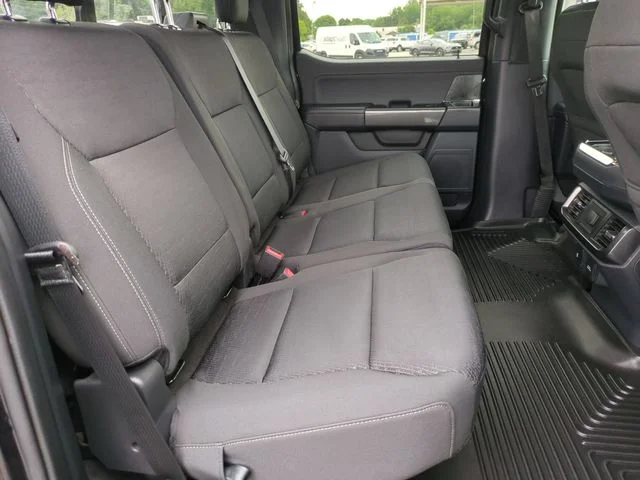 Used 2023 Black Ford XLT image 31