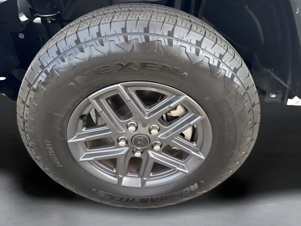 Used 2025 White Jeep Sport S image 36