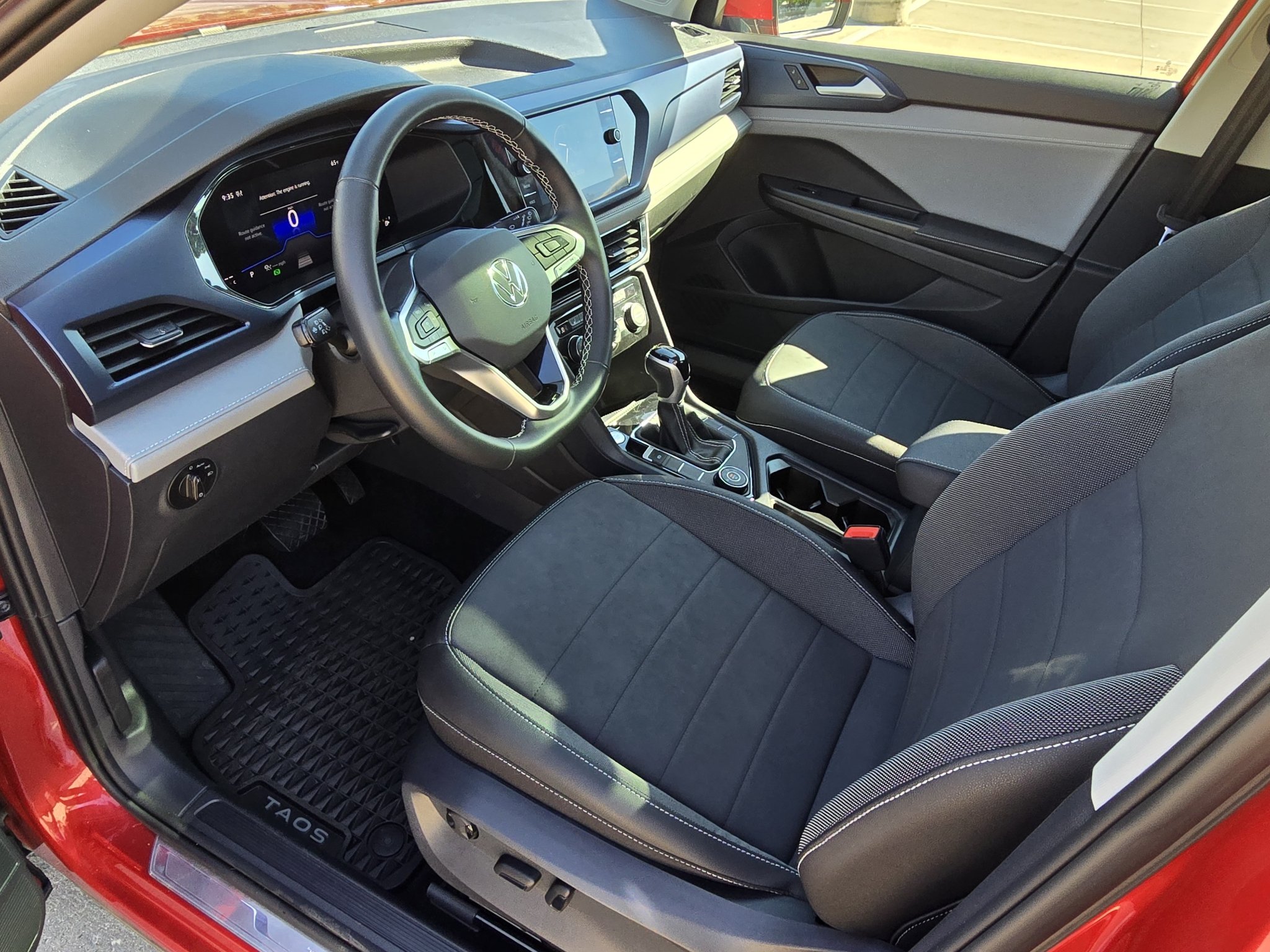 Used 2024 Kings Red Metallic Volkswagen SE image 25
