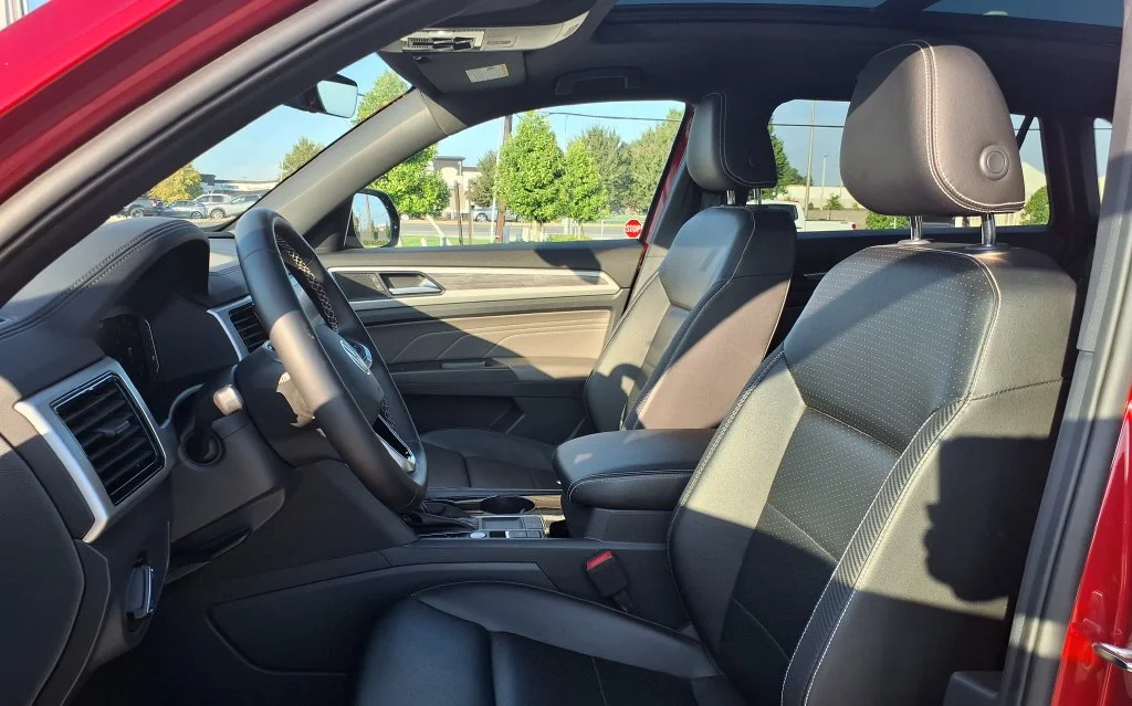 Used 2022  Volkswagen 3.6L V6 SE w/Technology image 10