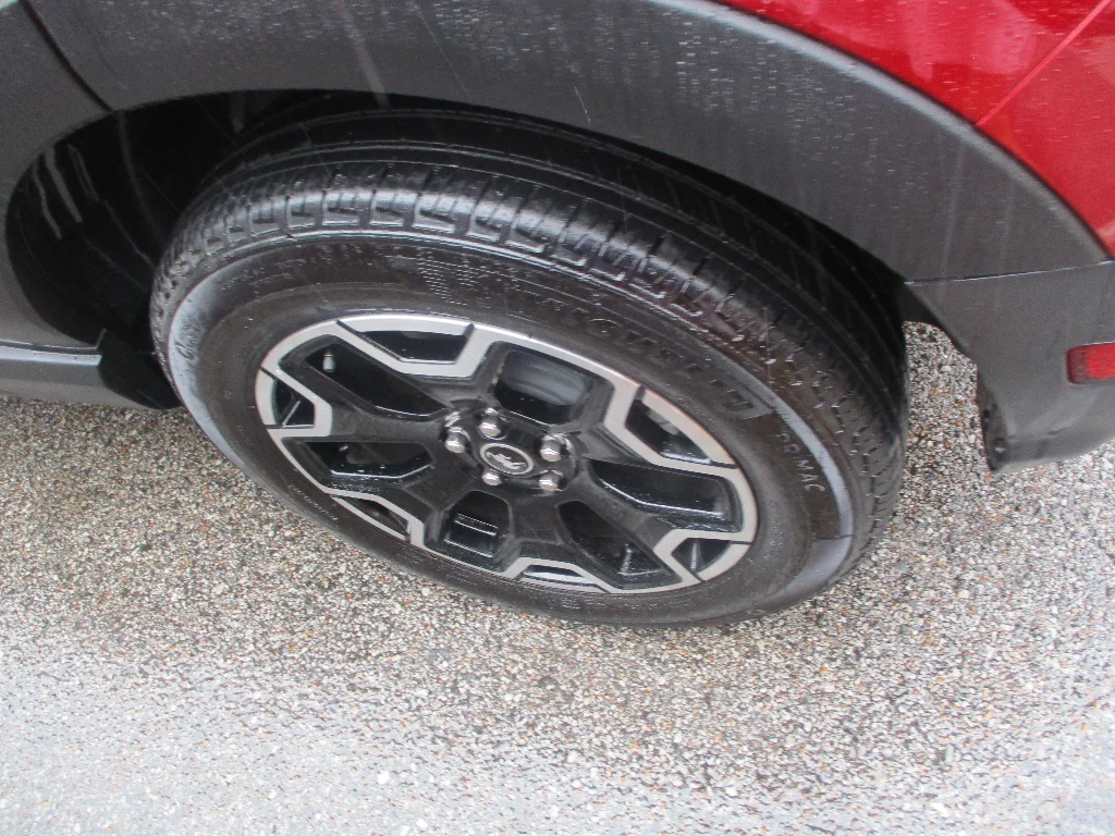 Used 2025 Ruby Red Metallic Tinted Clearcoat Ford Outer Banks image 26