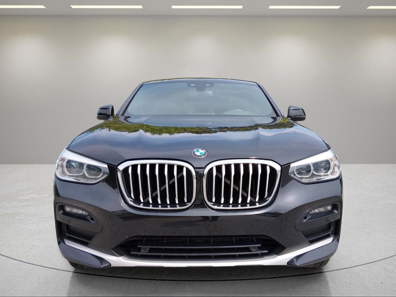 Used 2021 Black Sapphire Metallic BMW xDrive30i image 2